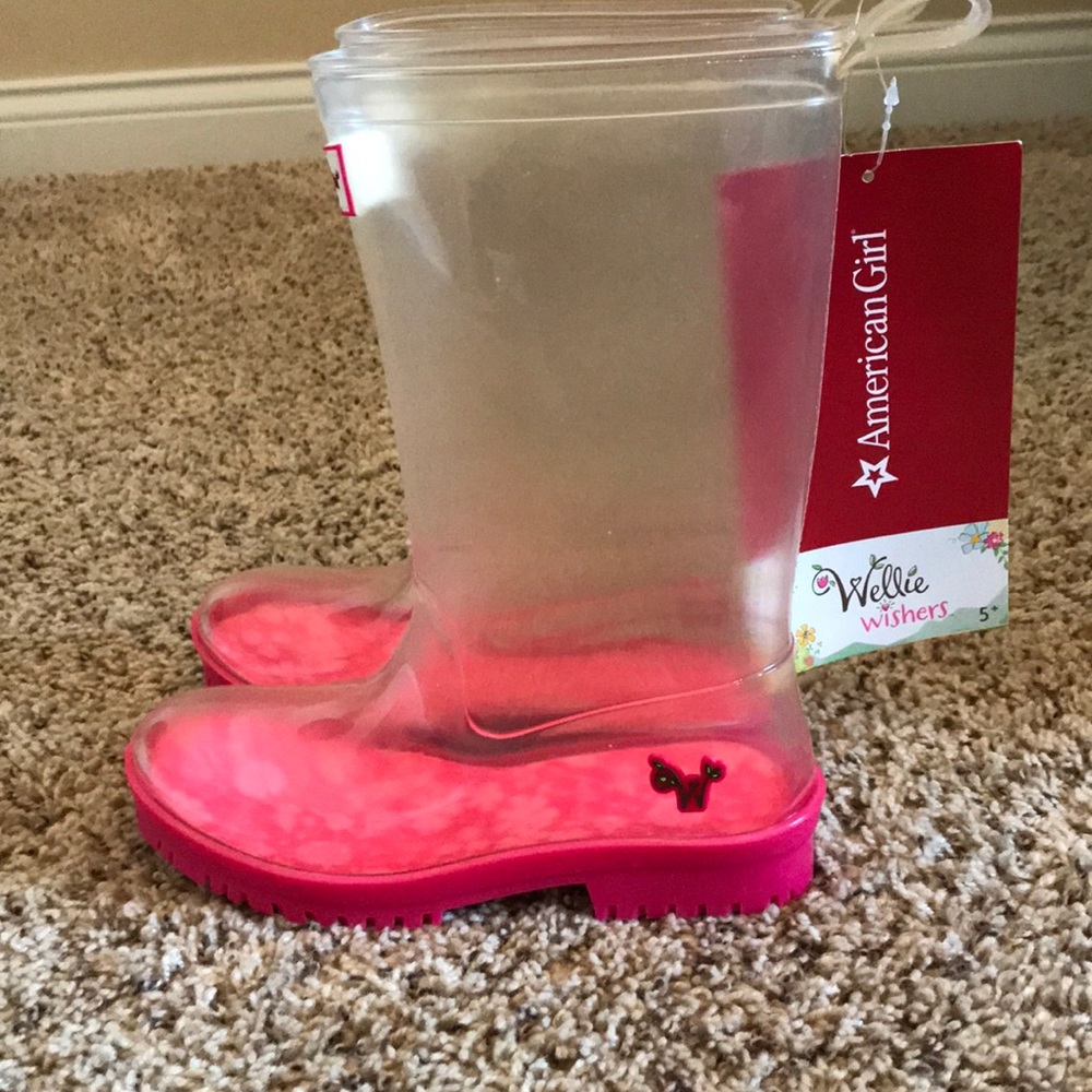 Peek-a-Boo Wellies